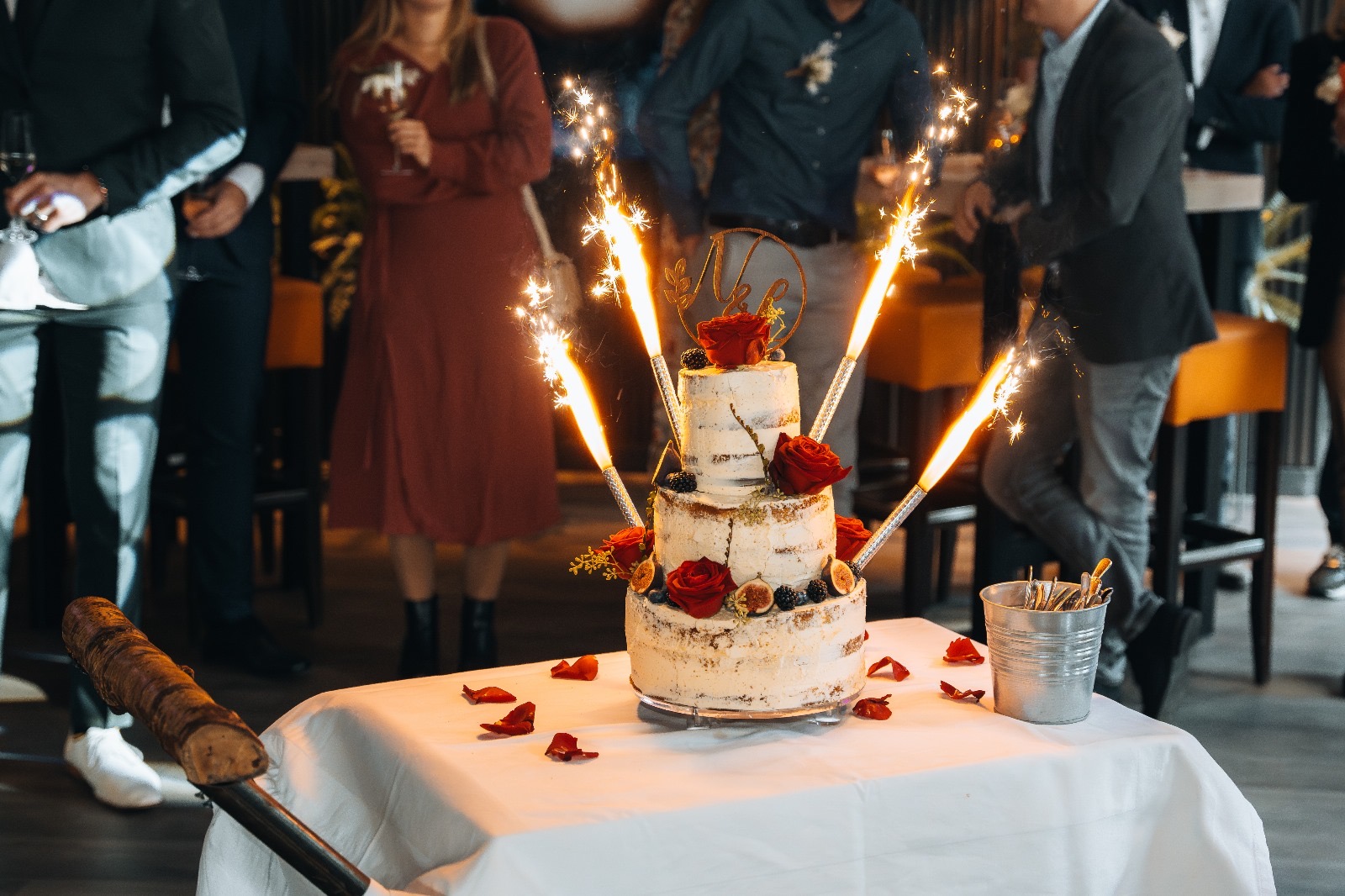 Bruidstaart met vuurwerk Bruidstaart met vuurwerk